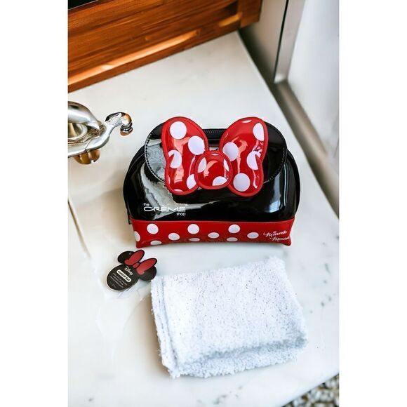 Minnie Mouse Red and Black The CRÈME Shop Make up Bag - Picture 1 of 4